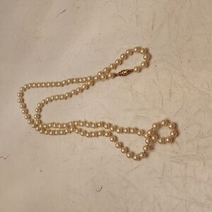 Pearl simulant necklace